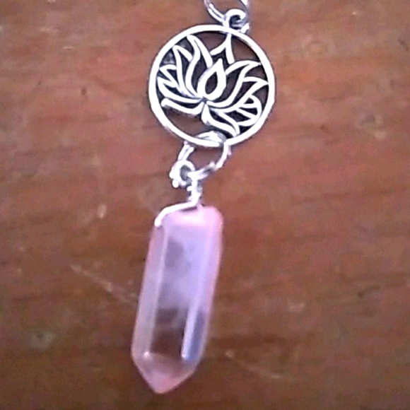 Lotus pendent w pink aura crystal point necklace - Picture 5 of 15